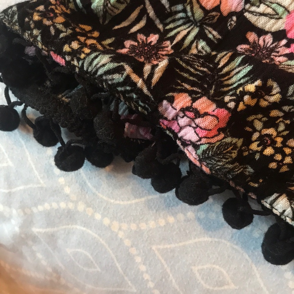 Romper - Picture 2 of 4